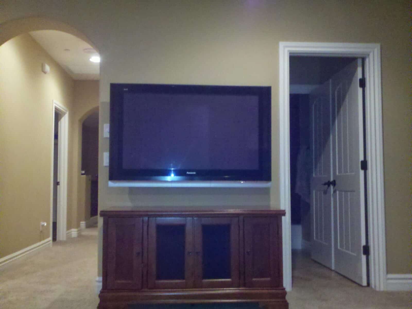 Hidden Wires, Elevated Style: Creative TV Mounting Ideas