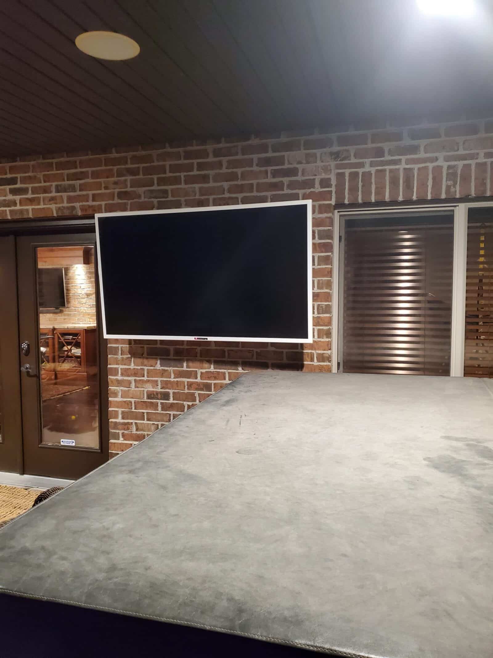 TV Mounting and Home Decor: Harmonizing Your Space