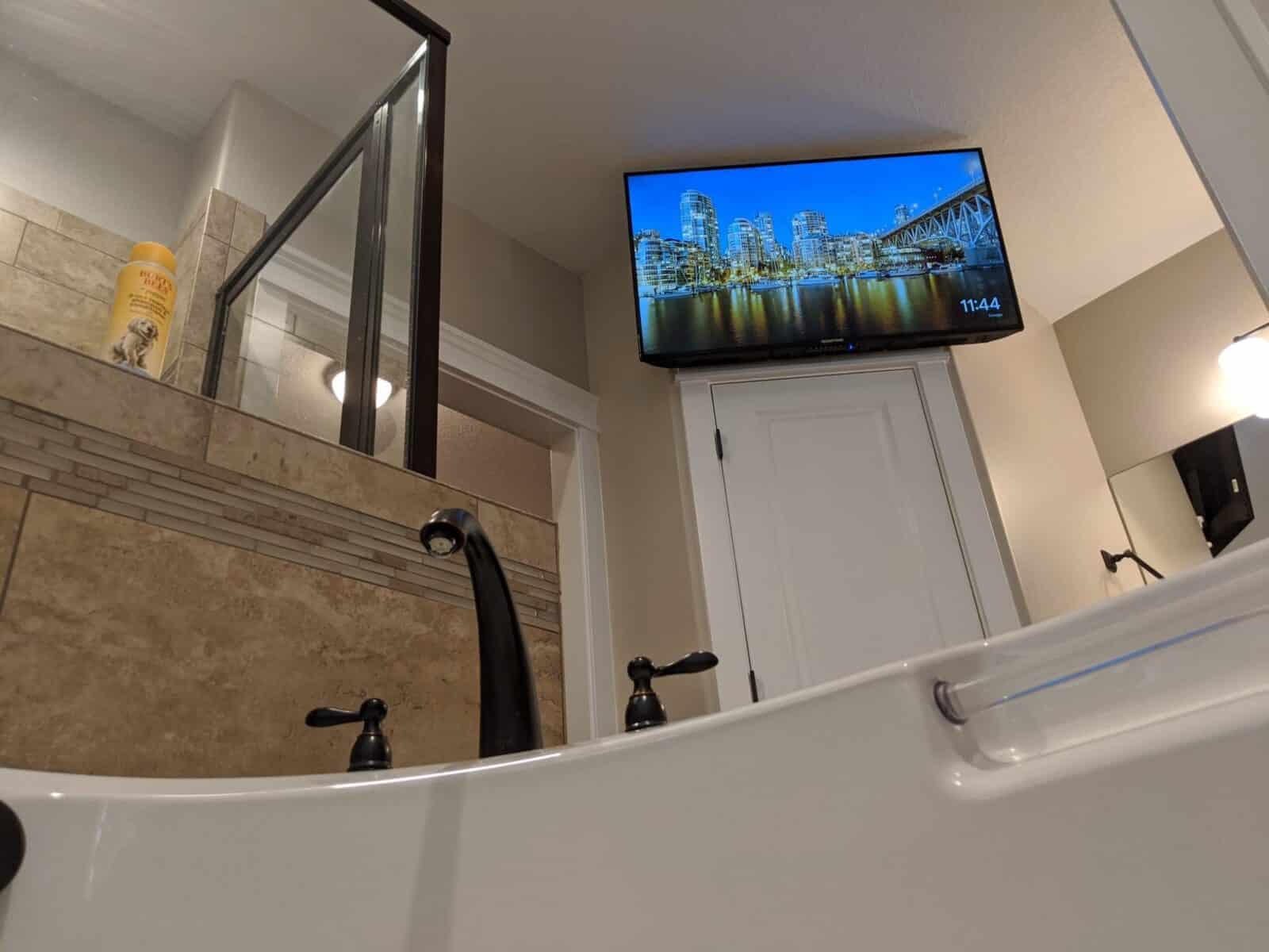 Mounting TVs at High Altitudes: Challenges and Solutions in Utah