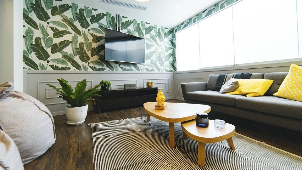 Custom TV Mounting: Blending Functionality and Aesthetics